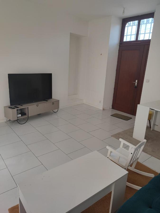 Appartement Chateau Des Montees Orleans Exterior photo